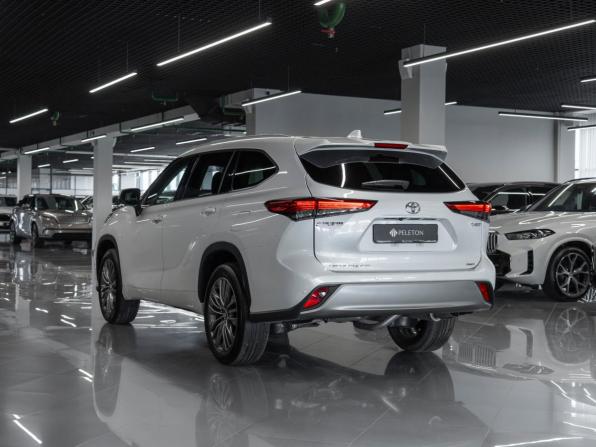 Toyota Highlander IV (XU70) с пробегом 2026 года, цена 5 300 000 рублей, 11 км, внедорожник, Автокод Объявления