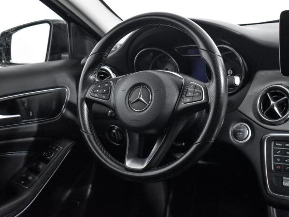 Mercedes-Benz GLA I (X156) Рестайлинг с пробегом 2018 года, цена 2 220 000 рублей, 84001 км, внедорожник, Автокод Объявления