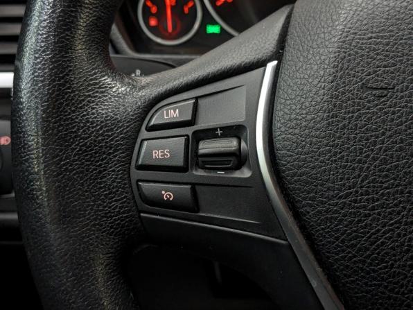 BMW 3 серии VI (F3x) Рестайлинг с пробегом 2017 года, цена 2 000 000 рублей, 95200 км, седан, Автокод Объявления