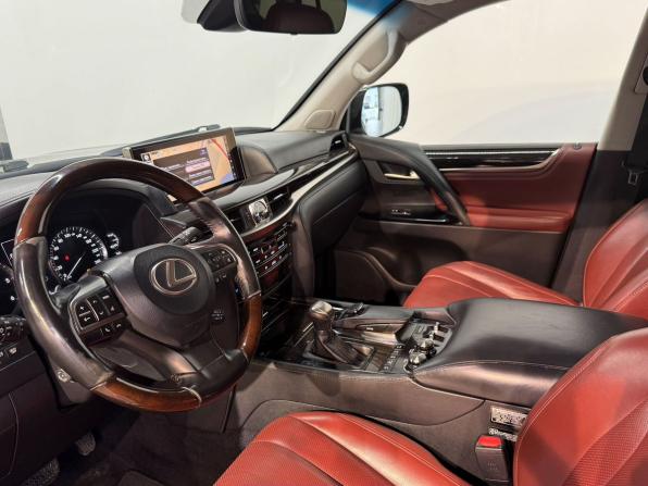 Lexus LX III Рестайлинг 2 с пробегом 2016 года, цена 6 300 000 рублей, 282400 км, внедорожник, Автокод Объявления