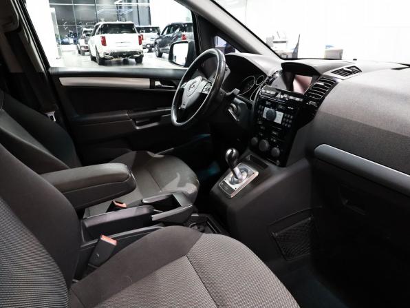 Opel Zafira B Рестайлинг с пробегом 2011 года, цена 795 000 рублей, 184313 км, компактвэн, Автокод Объявления
