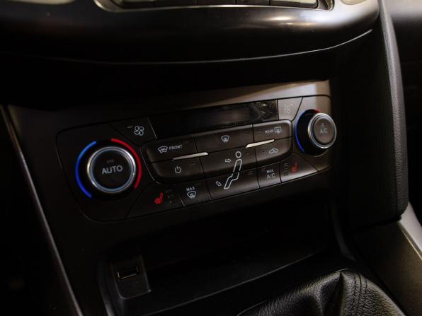 Ford Focus III Рестайлинг с пробегом 2019 года, цена 1 275 000 рублей, 121352 км, универсал, Автокод Объявления