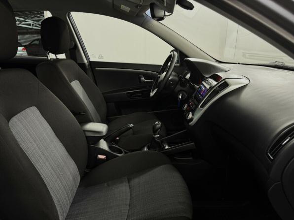 Kia Ceed I Рестайлинг с пробегом 2011 года, цена 725 000 рублей, 162768 км, хэтчбек, Автокод Объявления