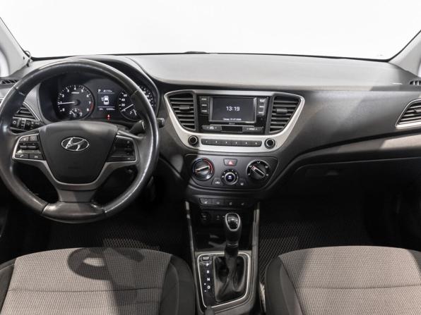 Hyundai Solaris II с пробегом 2018 года, цена 1 394 800 рублей, 123000 км, седан, Автокод Объявления