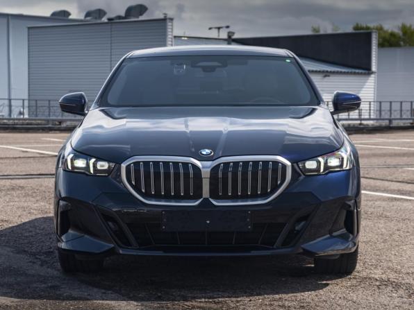 BMW 5 серии VIII (G60/G61/G68) с пробегом 2024 года, цена 7 650 000 рублей, 21184 км, седан, Автокод Объявления
