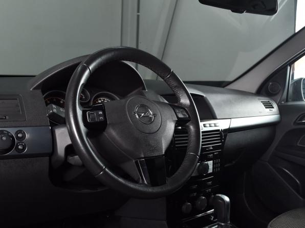 Opel Astra H Рестайлинг с пробегом 2013 года, цена 749 995 рублей, 187613 км, седан, Автокод Объявления