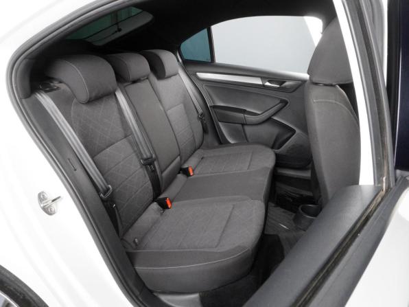 Volkswagen Polo VI с пробегом 2022 года, цена 1 615 000 рублей, 138398 км, лифтбек, Автокод Объявления