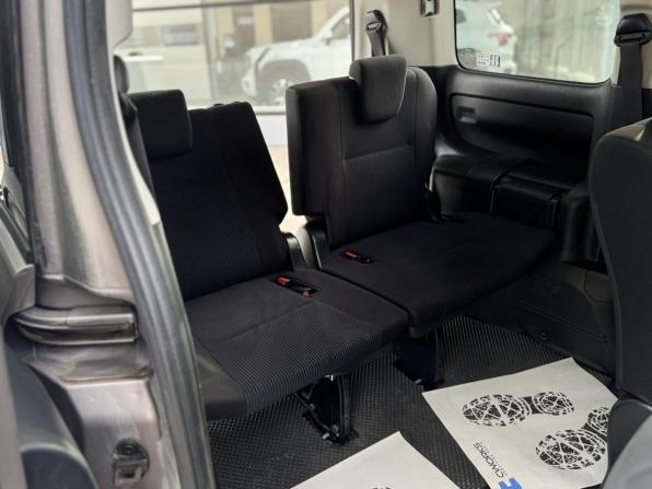 Toyota Voxy III (R80) Рестайлинг с пробегом 2018 года, цена 1 899 000 рублей, 212983 км, минивэн, Автокод Объявления