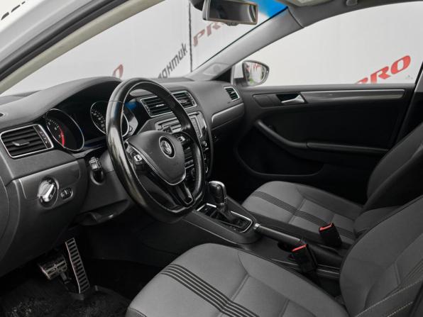 Volkswagen Jetta VI Рестайлинг с пробегом 2016 года, цена 1 250 000 рублей, 138096 км, седан, Автокод Объявления