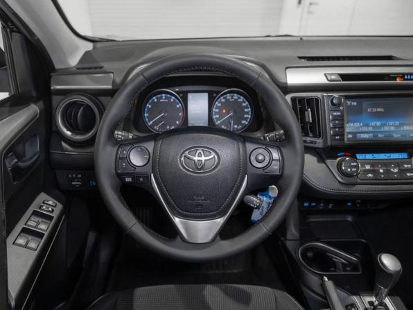 Toyota RAV4 IV (XA40) Рестайлинг с пробегом 2017 года, цена 2 275 000 рублей, 138656 км, внедорожник, Автокод Объявления