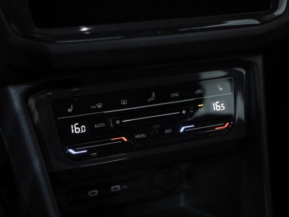 Volkswagen Tiguan II Рестайлинг с пробегом 2021 года, цена 2 569 000 рублей, 73728 км, внедорожник, Автокод Объявления