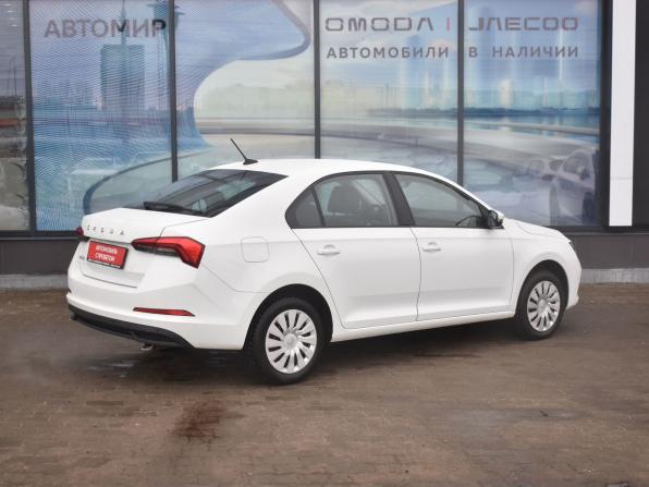 Skoda Rapid II с пробегом 2021 года, цена 1 345 000 рублей, 62031 км, лифтбек, Автокод Объявления