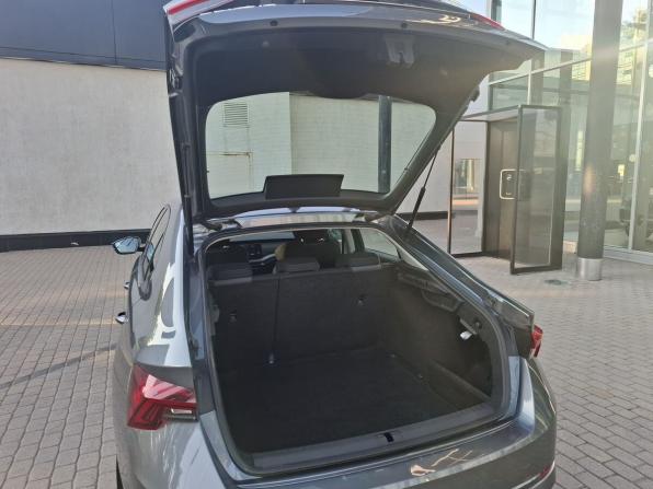 Skoda Octavia IV (A8) с пробегом 2021 года, цена 2 390 000 рублей, 55126 км, лифтбек, Автокод Объявления