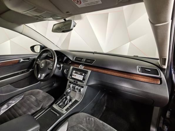 Volkswagen Passat B7 с пробегом 2013 года, цена 955 000 рублей, 235832 км, седан, Автокод Объявления
