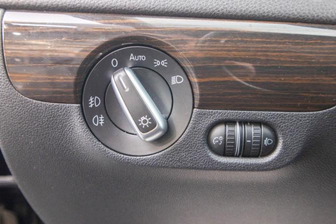 Volkswagen Jetta VI Рестайлинг с пробегом 2014 года, цена 1 099 000 рублей, 188000 км, седан, Автокод Объявления