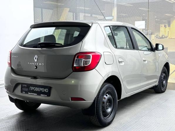 Renault Sandero II с пробегом 2015 года, цена 690 000 рублей, 89426 км, хэтчбек, Автокод Объявления