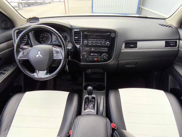 Mitsubishi Outlander III Рестайлинг 2 с пробегом 2016 года, цена 1 697 000 рублей, 210560 км, внедорожник, Автокод Объявления