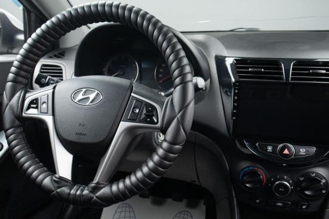 Hyundai Solaris I Рестайлинг с пробегом 2016 года, цена 999 000 рублей, 127004 км, седан, Автокод Объявления