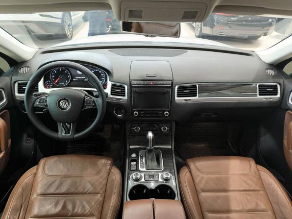 Volkswagen Touareg II Рестайлинг с пробегом 2015 года, цена 3 020 000 рублей, 156132 км, внедорожник, Автокод Объявления