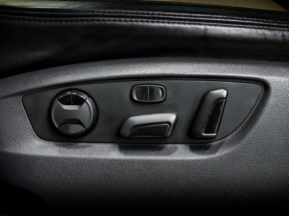 Volkswagen Touareg II с пробегом 2012 года, цена 3 200 000 рублей, 135005 км, внедорожник, Автокод Объявления