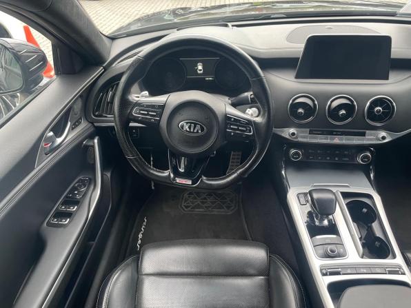 Kia Stinger I с пробегом 2018 года, цена 2 799 000 рублей, 105735 км, лифтбек, Автокод Объявления
