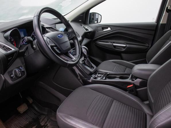 Ford Kuga II Рестайлинг с пробегом 2019 года, цена 1 880 000 рублей, 44500 км, внедорожник, Автокод Объявления