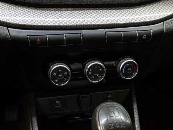 Lada (ВАЗ) Vesta I Рестайлинг (NG) с пробегом 2024 года, цена 1 050 000 рублей, 64949 км, седан, Автокод Объявления