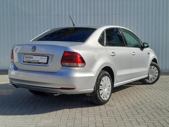 Volkswagen Polo V Рестайлинг с пробегом 2016 года, цена 949 000 рублей, 253486 км, седан, Автокод Объявления