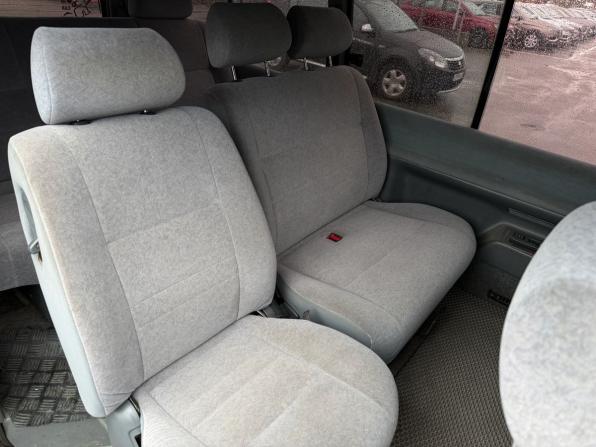 Toyota HiAce H100 с пробегом 2003 года, цена 699 000 рублей, 431000 км, минивэн, Автокод Объявления