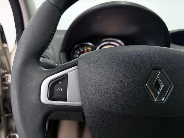 Renault Megane III с пробегом 2011 года, цена 829 000 рублей, 204832 км, хэтчбек, Автокод Объявления