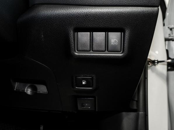 Toyota C-HR I с пробегом 2019 года, цена 1 900 000 рублей, 83000 км, внедорожник, Автокод Объявления