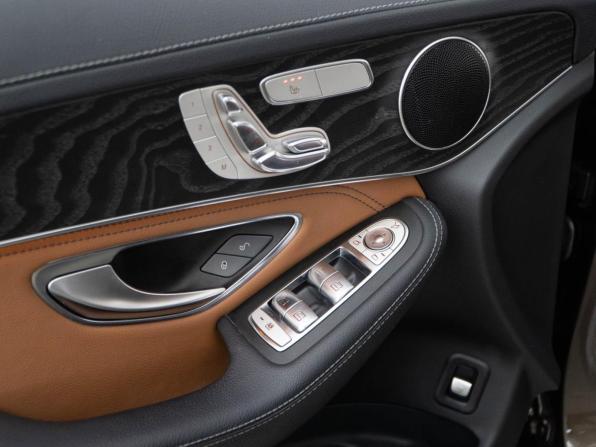 Mercedes-Benz GLC I (X253) с пробегом 2017 года, цена 3 099 050 рублей, 107612 км, внедорожник, Автокод Объявления