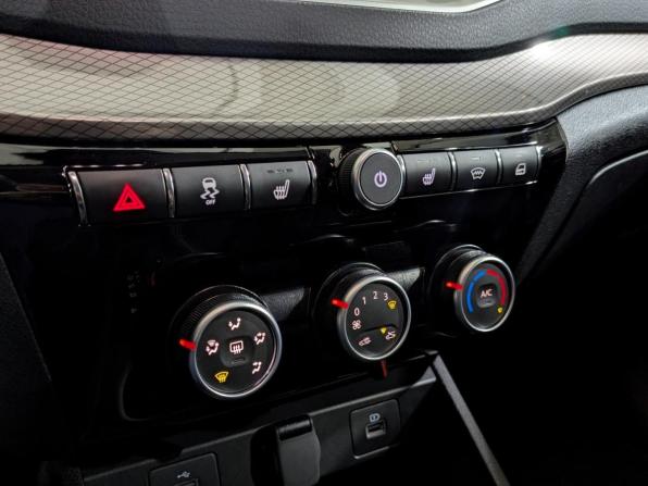 Lada (ВАЗ) Vesta I Рестайлинг (NG) с пробегом 2024 года, цена 1 360 000 рублей, 28501 км, седан, Автокод Объявления