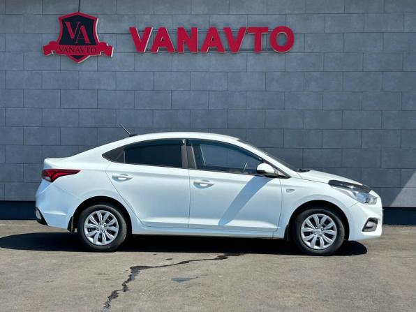 Hyundai Solaris II с пробегом 2019 года, цена 1 370 000 рублей, 55808 км, седан, Автокод Объявления