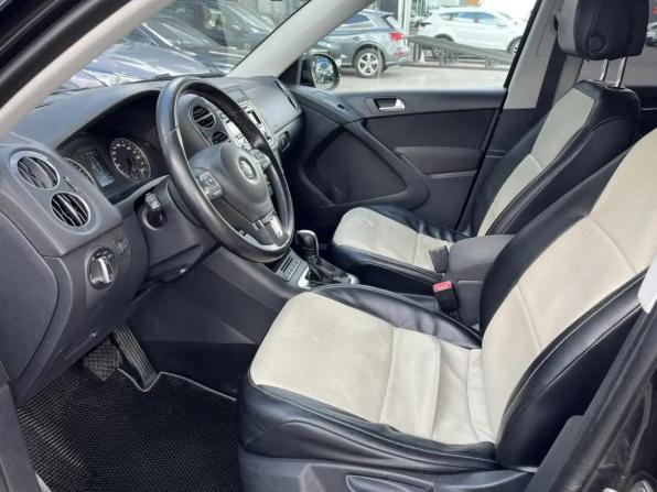 Volkswagen Tiguan I Рестайлинг с пробегом 2012 года, цена 1 250 000 рублей, 246454 км, внедорожник, Автокод Объявления