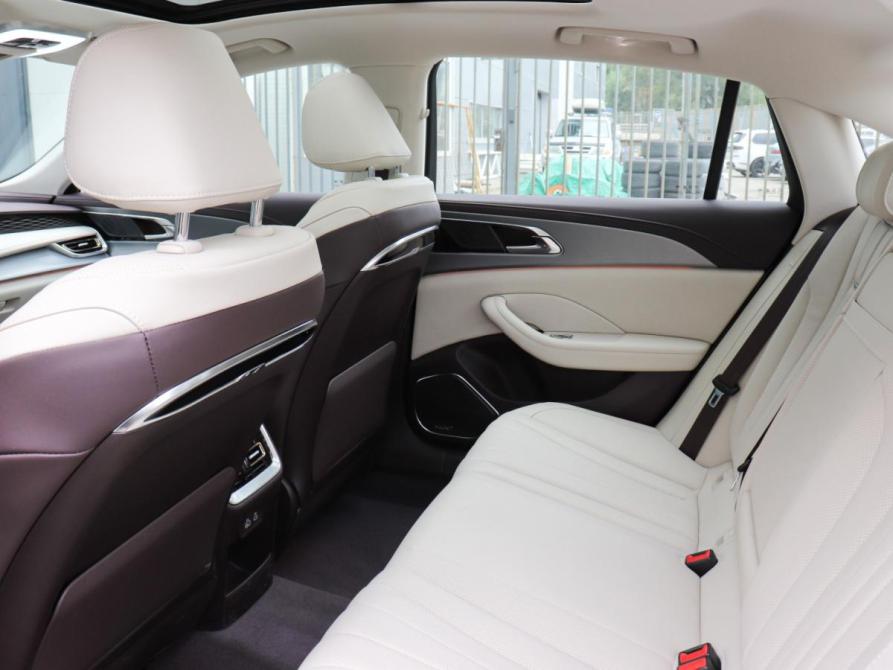 Hongqi H5 II Химки  - изображение 12