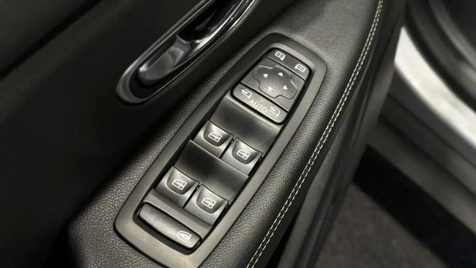 Renault Scenic IV с пробегом 2018 года, цена 1 580 000 рублей, 156598 км, минивэн, Автокод Объявления