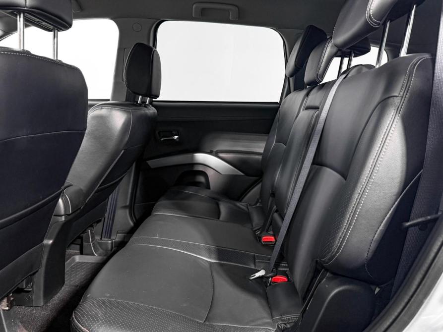Mitsubishi Outlander II Рестайлинг Санкт-Петербург  - изображение 12