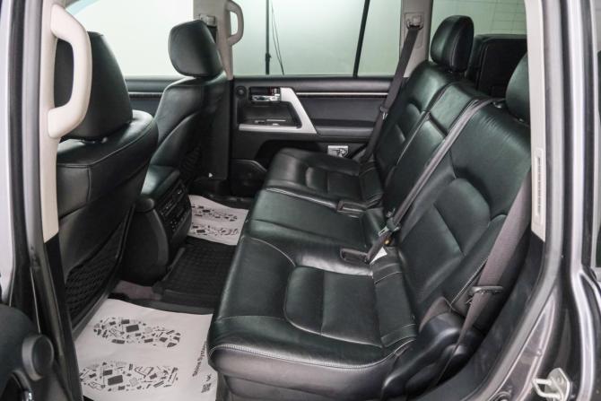 Toyota Land Cruiser 200 Series Рестайлинг 1 с пробегом 2012 года, цена 3 799 000 рублей, 185000 км, внедорожник, Автокод Объявления