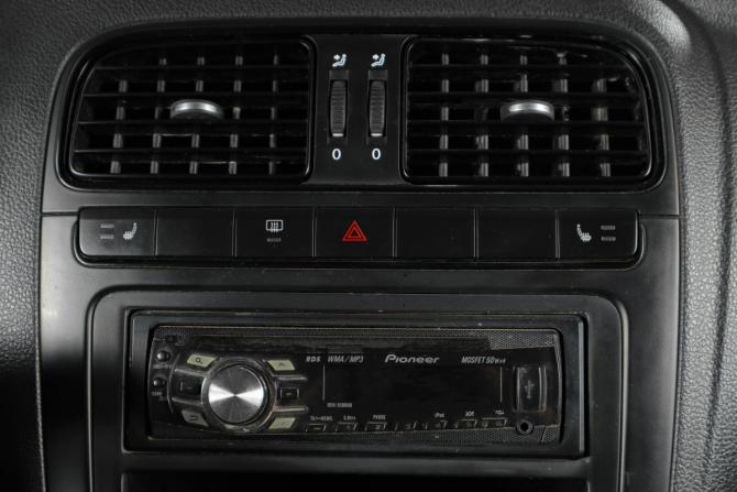 Volkswagen Polo V с пробегом 2011 года, цена 719 000 рублей, 101192 км, седан, Автокод Объявления