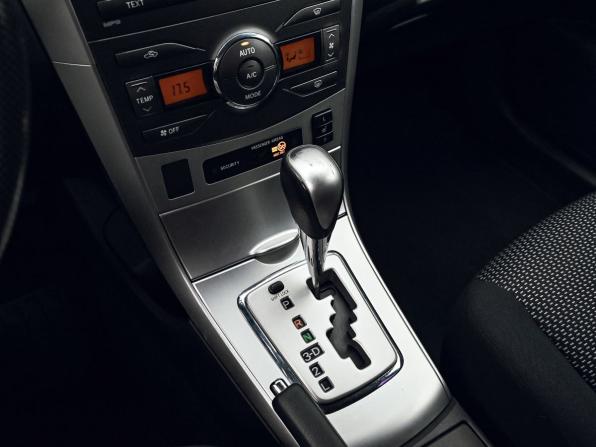 Toyota Corolla X (E140 E150) Рестайлинг с пробегом 2012 года, цена 1 379 000 рублей, 84350 км, седан, Автокод Объявления