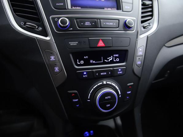 Hyundai Santa Fe III Рестайлинг с пробегом 2018 года, цена 2 490 000 рублей, 95096 км, внедорожник, Автокод Объявления