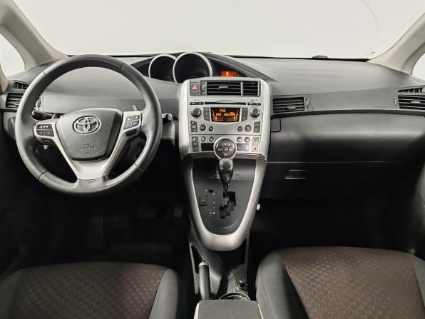 Toyota Verso I с пробегом 2011 года, цена 889 000 рублей, 274383 км, компактвэн, Автокод Объявления