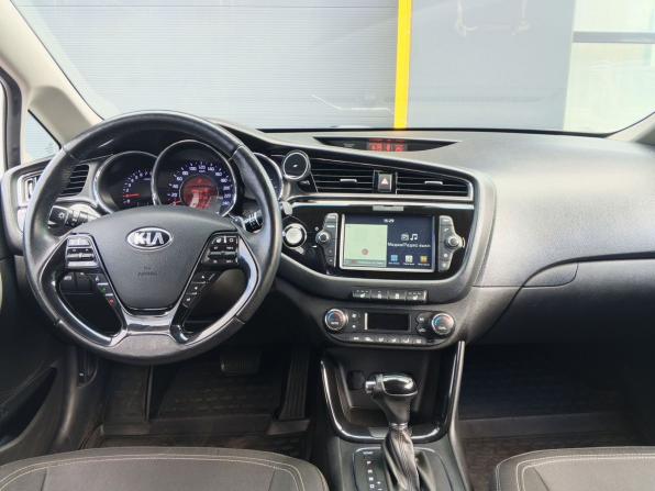 Kia Ceed II Рестайлинг с пробегом 2017 года, цена 1 280 000 рублей, 161118 км, универсал, Автокод Объявления