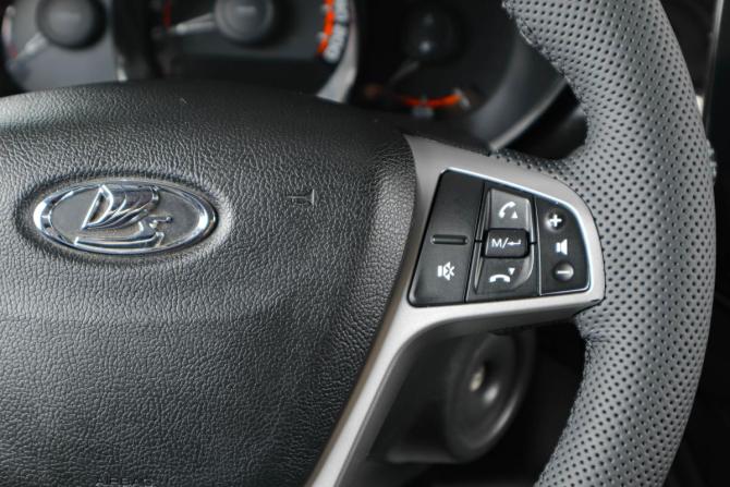 Lada (ВАЗ) Vesta I с пробегом 2019 года, цена 1 059 000 рублей, 63700 км, универсал, Автокод Объявления
