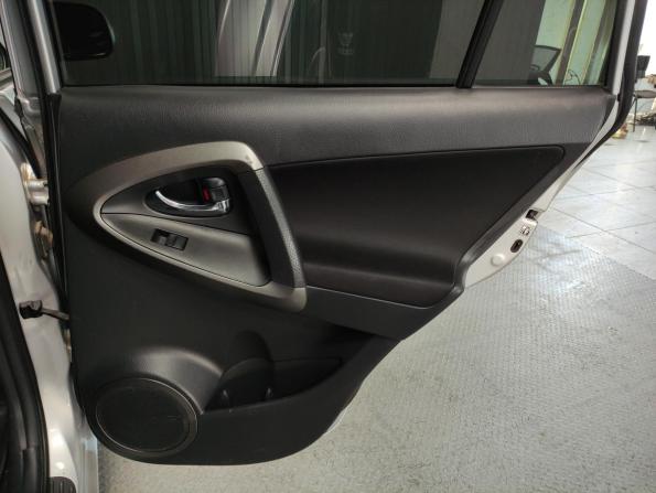 Toyota RAV4 III (XA30) Рестайлинг с пробегом 2011 года, цена 1 300 000 рублей, 263000 км, внедорожник, Автокод Объявления