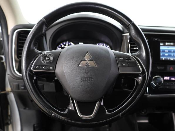 Mitsubishi Outlander III Рестайлинг 2 с пробегом 2016 года, цена 1 897 400 рублей, 180831 км, внедорожник, Автокод Объявления