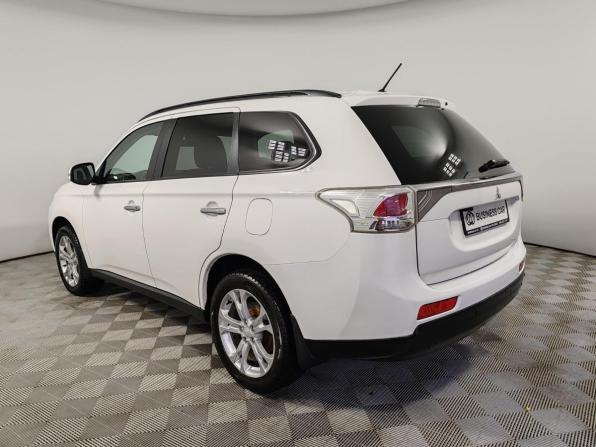 Mitsubishi Outlander III с пробегом 2013 года, цена 1 369 000 рублей, 222799 км, внедорожник, Автокод Объявления