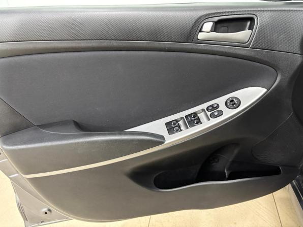 Hyundai Solaris I Рестайлинг с пробегом 2016 года, цена 800 000 рублей, 76944 км, седан, Автокод Объявления