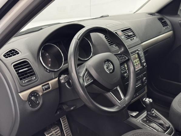 Skoda Yeti I Рестайлинг с пробегом 2014 года, цена 1 280 000 рублей, 191905 км, внедорожник, Автокод Объявления